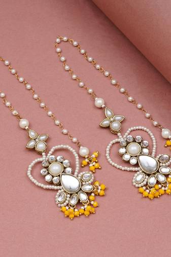 Heart shaped beaded kanauti earrings