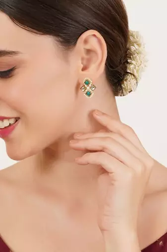 Mint royale pearl studs