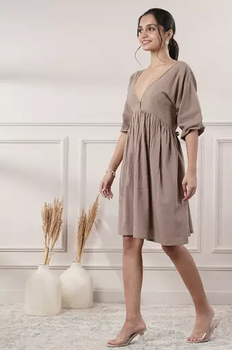 Women brown cotton v-neck dress