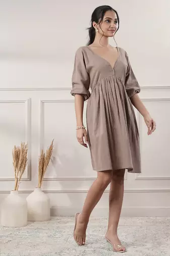 Women brown cotton v-neck dress
