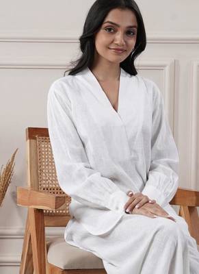 Women white cotton top with flared pants 2