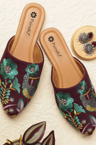 Pairs4u women's wine canvas embroidered punjabi jutti - ethnic slip-on flats with comfortable pvc sole