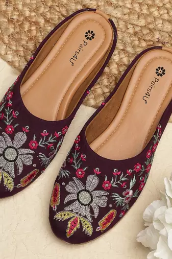 Pairs4u women's wine embroidered canvas juttis - ethnic slip-on flats with stylised toe and comfortable pvc sole