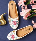 Pairs4u women's canvas embroidered punjabi white mojari juttis with comfortable pvc sole & stylised toe for ethnic wear