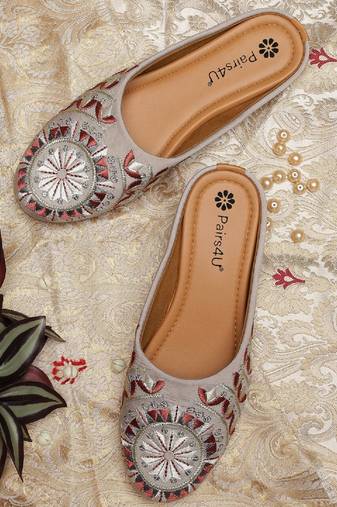 Pairs4u women's grey embroidered canvas jutti - stylish ethnic slip-on flats with comfortable pvc sole for women