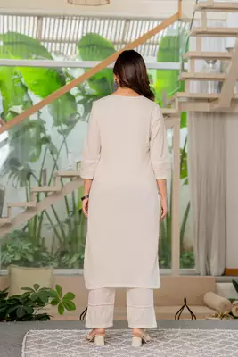 Off white embroidered cotton kurta and pant set 4