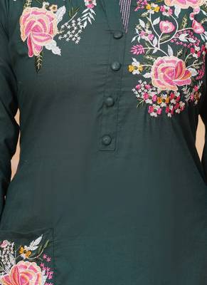 Dark green embroidered cotton kurta and pant set 5