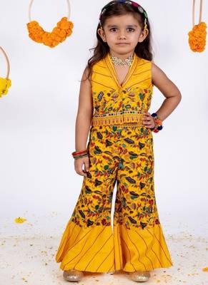 Yellow embroidered cotton co ord set 1