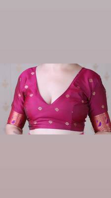 Soft silk banarasi peacock zari woven saree 2