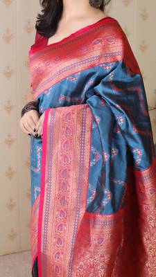 Soft silk banarasi zigzag meenakari zari woven saree 3