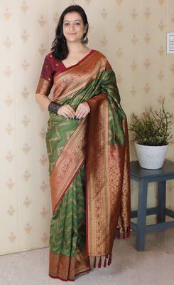 Soft silk banarasi zigzag meenakari zari woven saree 1