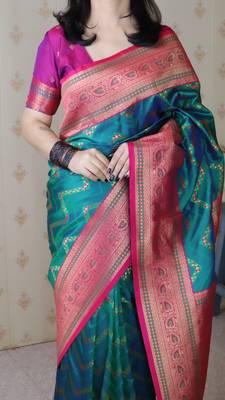 Soft silk banarasi zigzag meenakari zari woven saree 4