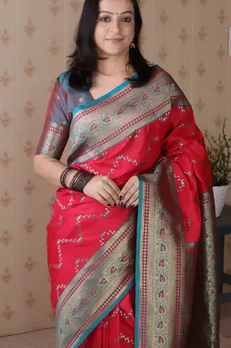 Soft silk banarasi zigzag meenakari zari woven saree