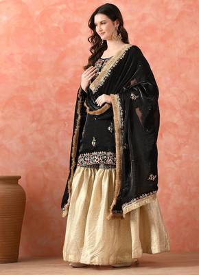 Black gharara set with zardozi & dabka work 3