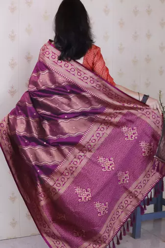 Soft silk bandhani leheriya zari woven saree