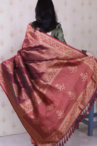 Soft silk bandhani leheriya zari woven saree