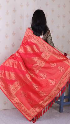 Soft silk bandhani leheriya zari woven saree 4
