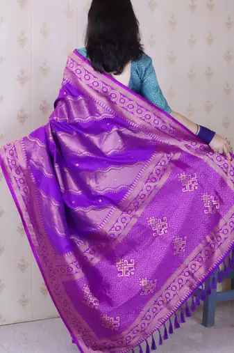 Soft silk bandhani leheriya zari woven saree