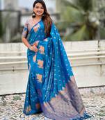 Soft silk dual zari woven saree with nandi border