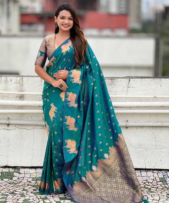 Soft silk dual zari woven saree with nandi border 1