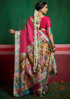 Women pink tushar silk blend with zari border and designer pallu 3