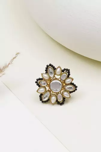 Adjustable kundan cocktail ring