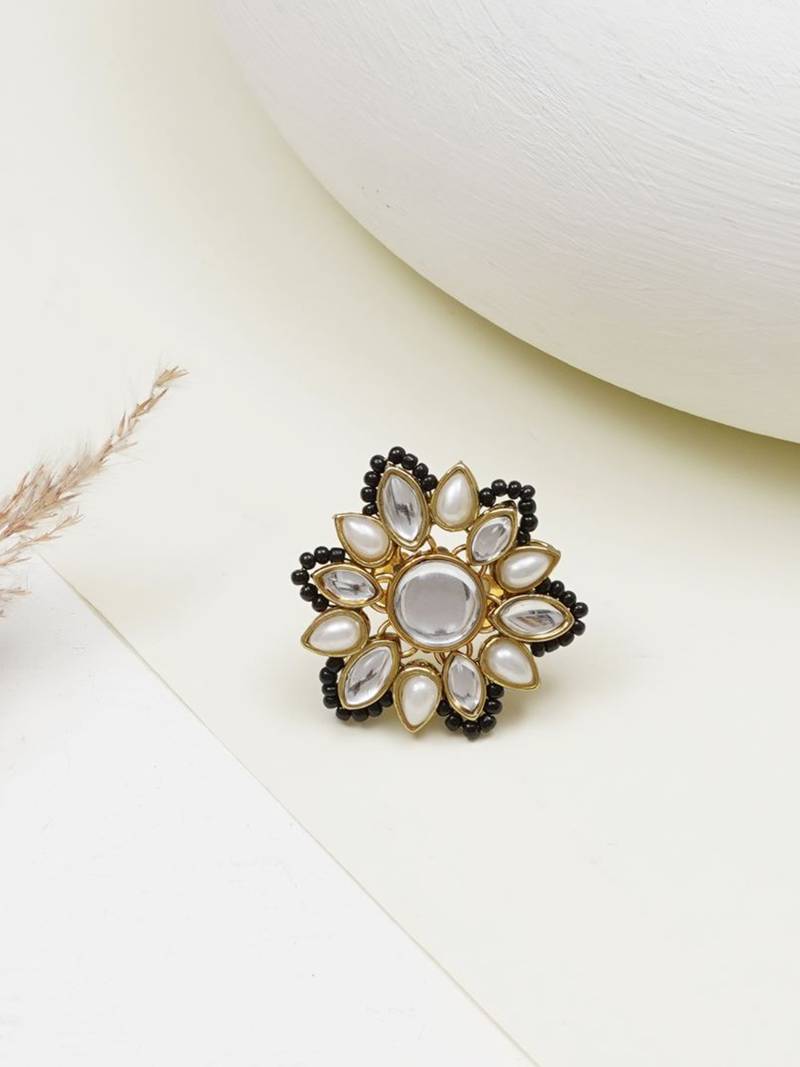 Adjustable kundan cocktail ring
