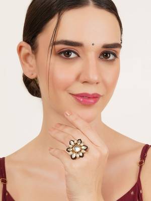 Adjustable kundan cocktail ring 3