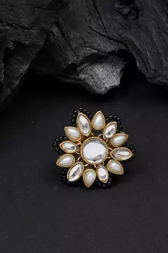 Adjustable kundan cocktail ring