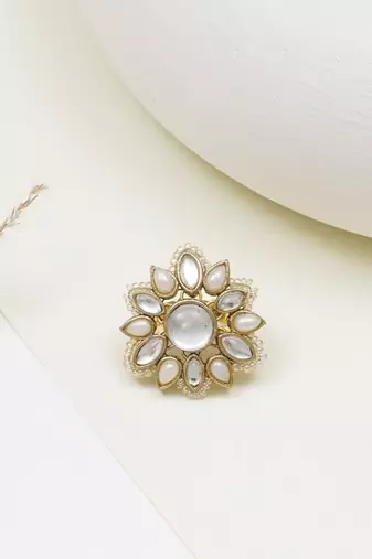 Adjustable kundan cocktail ring