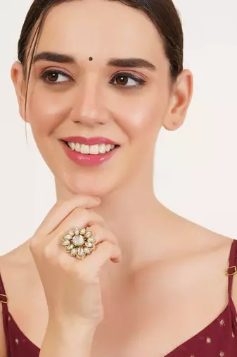 Adjustable kundan cocktail ring