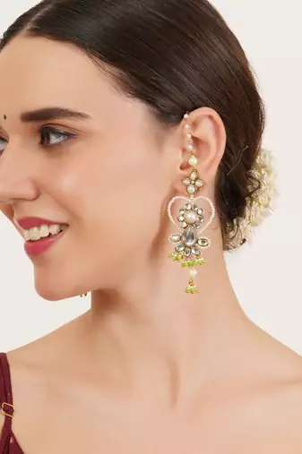 Heart shaped beaded kanauti earrings