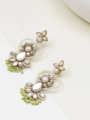 Heart shaped beaded earrings 4