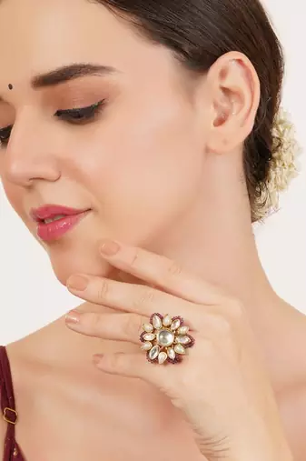 Adjustable kundan cocktail ring
