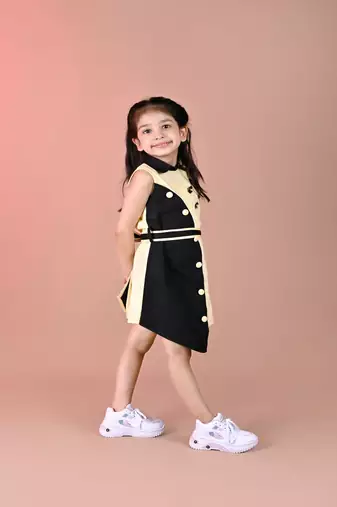 Yellow & black plain blended cotton dress