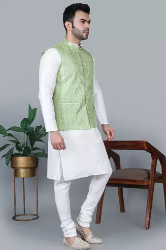 Men   s cream kurta churidar with green zig-zag waistcoat (rg-19560-36)