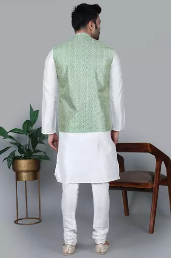 Men   s cream kurta churidar with green zig-zag waistcoat (rg-19560-36)