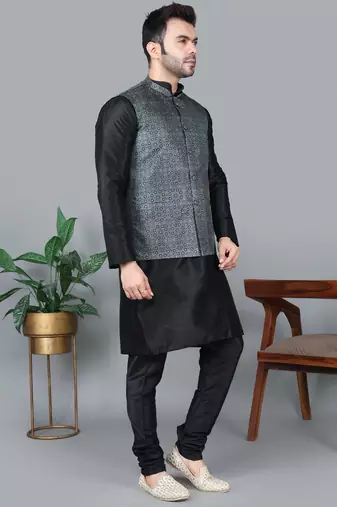 Men   s black kurta churidar with printed black box waistcoat (rg-19565-36)