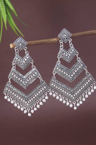 Ethnic silver oxidized indian wedding bollywood dangle earring for women (e3284ox)