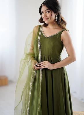 Mehendi romansilk chanderi plain fully flair anarkali suit 4