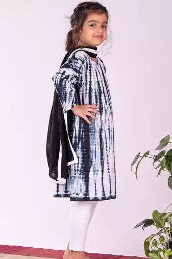 girls' black and white kurta, leggings & dupatta set