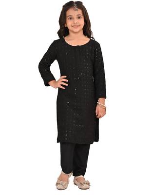 girls' black kurta and pant set 1