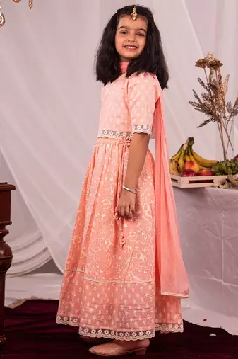 girls' pink lehenga set