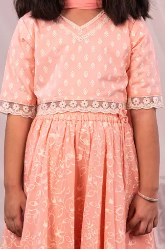 girls' pink lehenga set