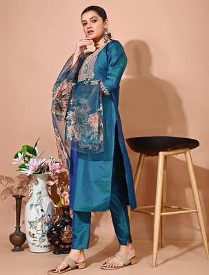 Green color art silk blend embroidered kurti pant with orgenza digital print dupatta 3