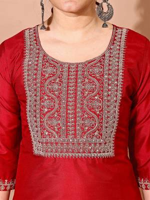 Maroon color art silk blend embroidered kurti pant with orgenza digital print dupatta 2