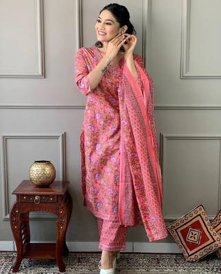 Rose pink printed cotton kurta and pant set 2