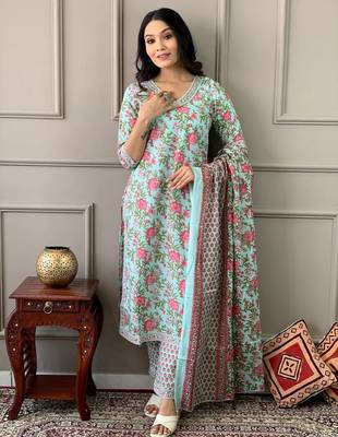 Coral blue printed cotton kurta and pant set with dupatta 4