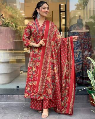 Reddish floral printed cotton suit set with mulmul dupatta 1