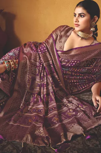 maroon brasso border work saree